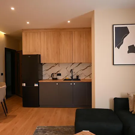 Stayin Apartment *